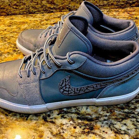 Nike Jordan Cool Grey - Picture 2 of 5